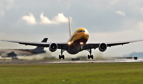 新手賣家必讀 亞馬遜FBA頭程物流與普通倉儲(chǔ)服務(wù)選擇指南